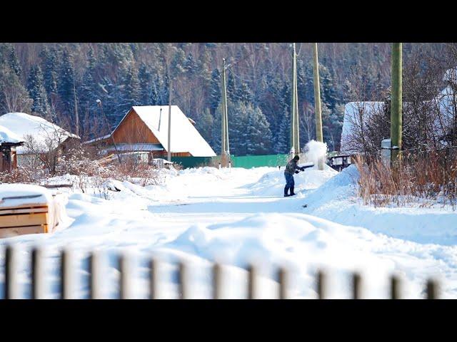 REMOTE VILLAGES OF THE URALS | SPRING IN THESE PLACES BEGINS WITH SNOWFALLS