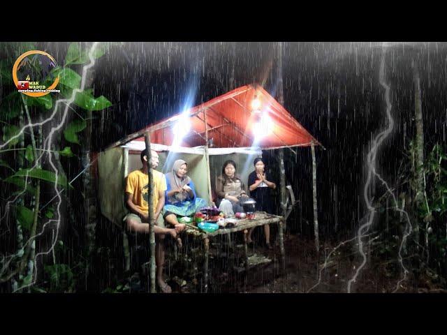 camping diguyur hujan deras/24 jam tidur di hutan