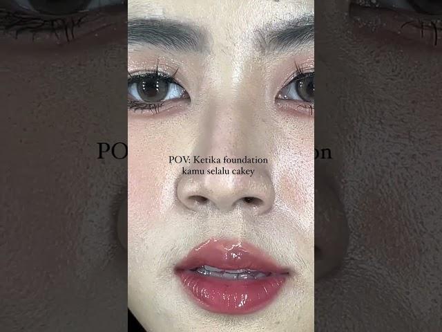 Siapa yang makeupnya juga suka begini? Cakey, ngecrack, dan pilling