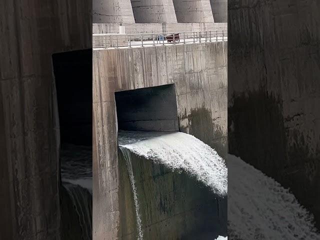 Dam water power |dam gate opening