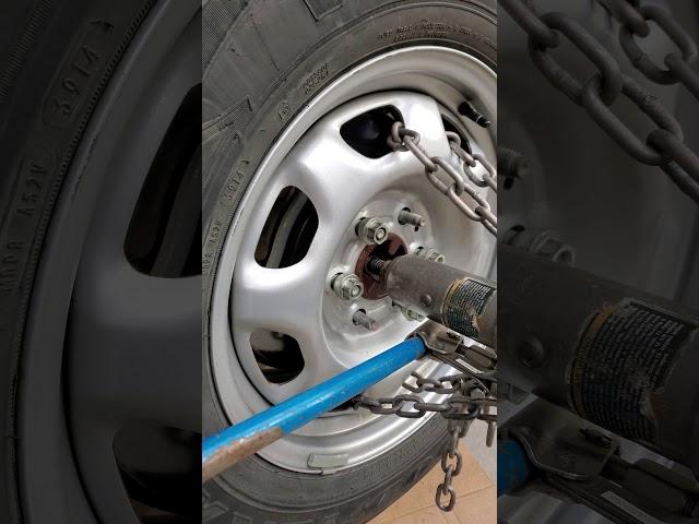 How to remove a stuck wheel