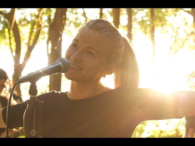 ANNNA  #LIVE at the Forest Sessions: Polyester