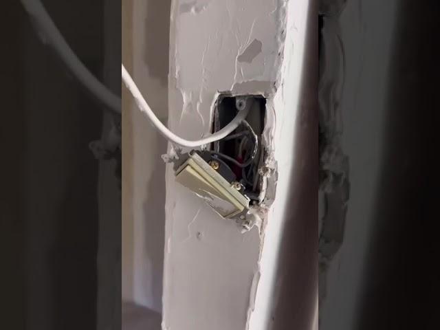 HANDYMAN STRIKES AGAIN! ELECTRICAL WORK DONE WRONG. #electricallife #oddlysatisfying