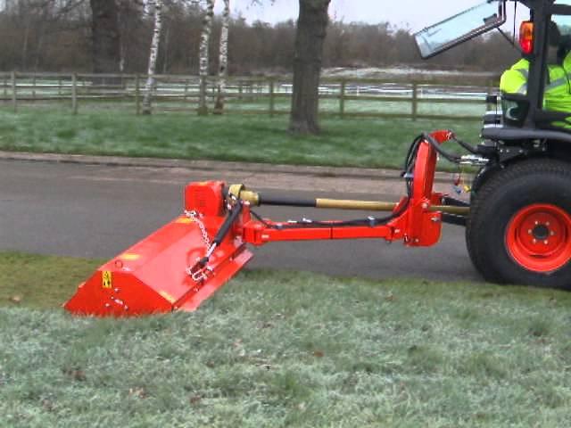 DWTomlin Grass Bank / Verge Mower Cutter | Watch in action on a Kubota B330