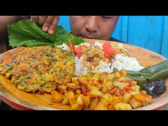 Dal curry || Alu potato fry || omelette || simple and common Indian meal || kents vlog.