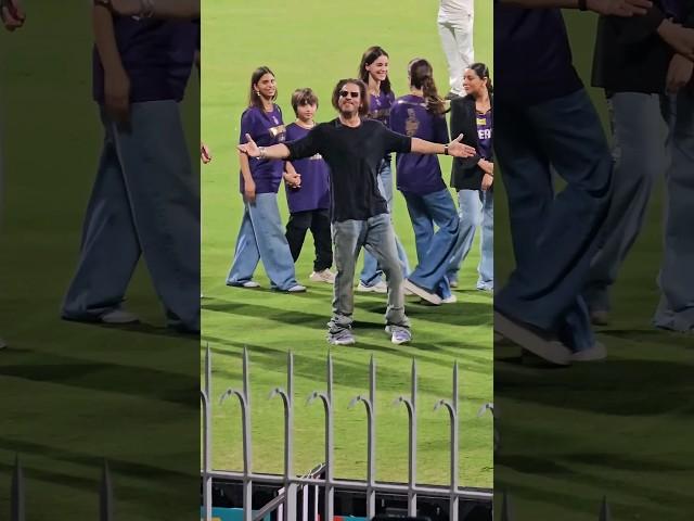 Shahrukh Khan Iconic Celebration with Suhana after KKR win IPL FINAL 2024 #sharukhkhan #kkr #MSDHONI