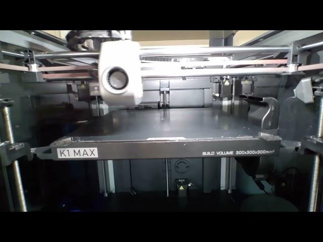 printing a test benchy with my creality k1 max and  testing a new 4k cam