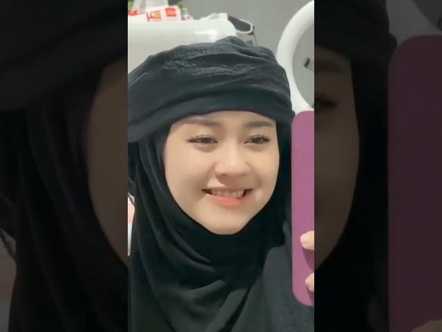 senyuman ilvi sanh bikin salting viral tiktok