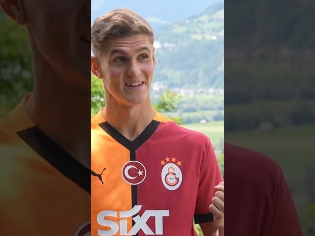 Elias Jelert, isminin okunuşunu söyledi. | Galatasaray Shorts Transfer