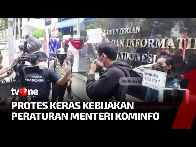 Aksi Unjuk Rasa di Depan Gedung Kemenkominfo | AKIP tvOne