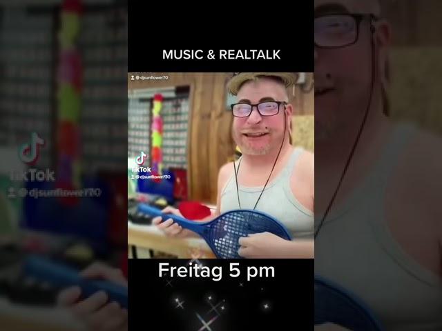 FREITAG 5 pm MUSIC & REALTALK 