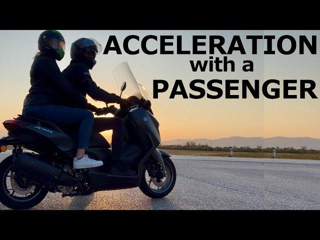 Yamaha XMAX 300 - acceleration with a PASSENGER