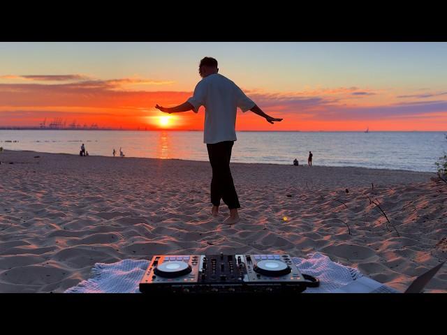 Chill Summer Deep House Mix - Sunset Vibes by Paxtone