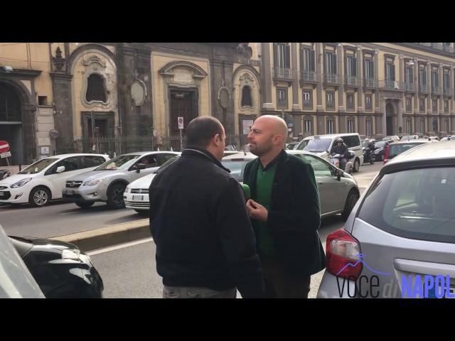 Luca Abete di Striscia la Notizia fa le multe alla polizia