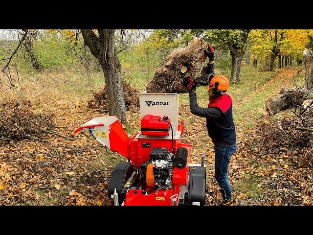 You have not Seen This Before! Universal Wood Chipper Shredder!