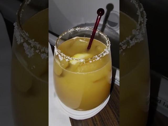 BUSINESS CLASS | PINEAPPLE MARGARITA NON ALCOHOLIC BEVERAGE | QATAR AIRWAYS