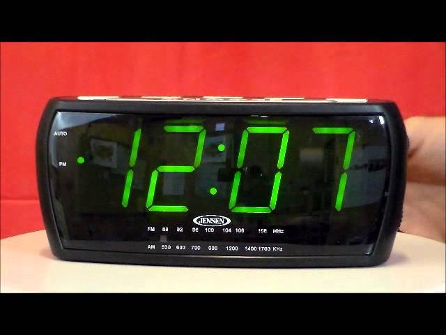 JENSEN JCR-208 Large Display AM/FM Alarm Clock Radio