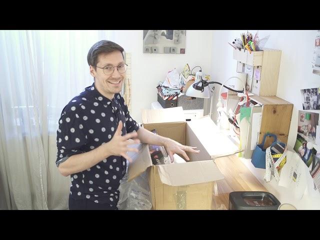 Mo Builds A Workstation