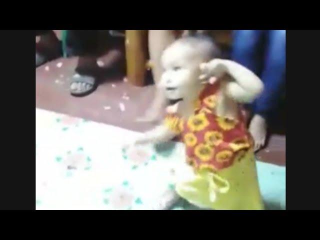 A one year old baby can dance it really hurts