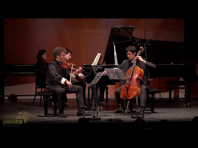 Beethoven: Piano trio in E flat major, op  70/2