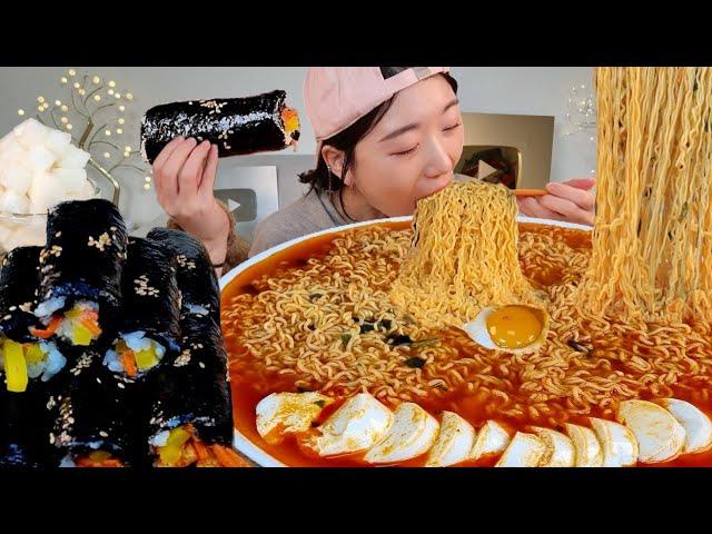 ASMR 오랜만에 먹네요꼬들꼬들 순두부열라면 꼬마김밥 리얼먹방 :) Soft tofu ramen, rice roll MUKBANG