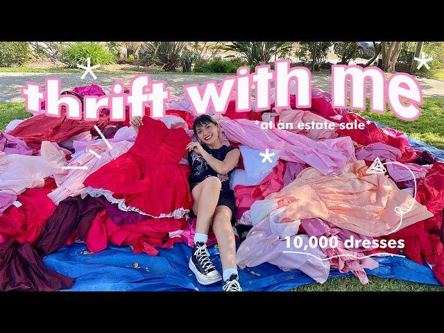 THRIFT WITH ME // thrifting at an *ESTATE SALE* with 10,000 vintage dresses!!!