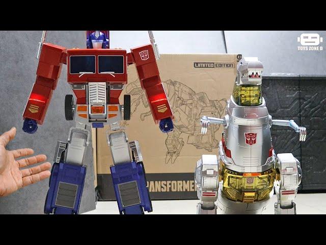 Auto Transform Grimlock & Optimus Prime by Robosen