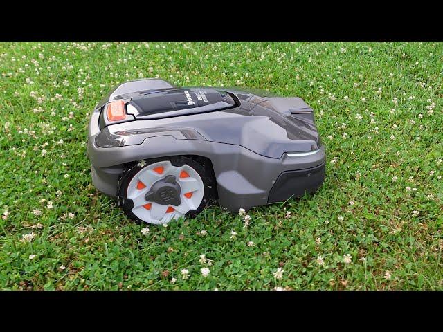 Husqvarna Automower 415X Unboxing and First Mowing