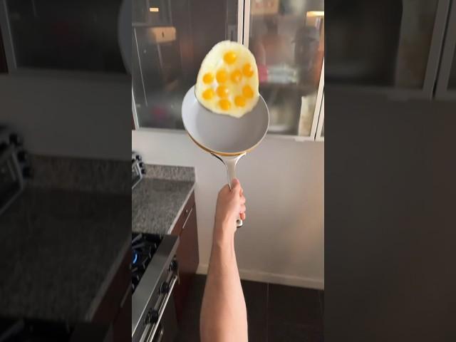 Smooooothest egg flip ever #egg #cooking #eggs #food