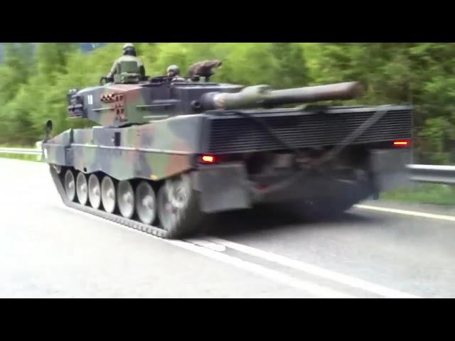 Tanks on public road in Switzerland (Leopard 2A4)