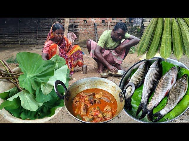 rainy day FISH CURRY cooking with jhinge and kochu shak recipe for tribe father&mother|rural life