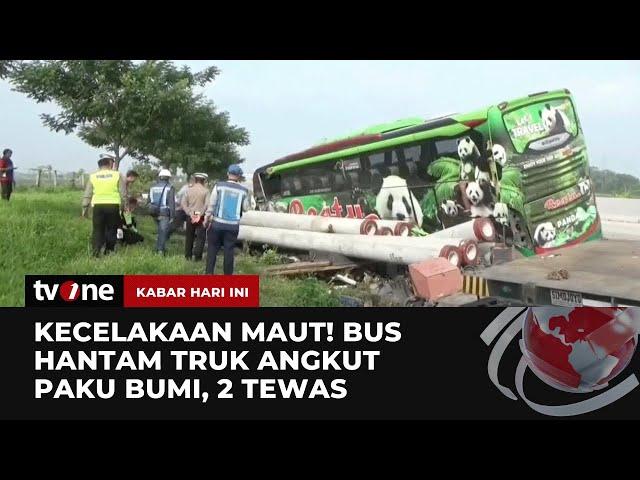 Korban Tewas Tabrakan Bus vs Truk di Ngawi Bertambah | Kabar Hari Ini tvOne