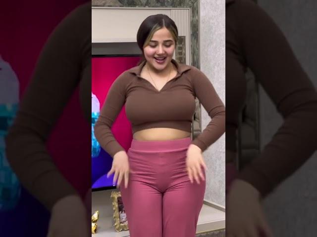 MELEK AZAD  TWERK KALÇA TİKTOK