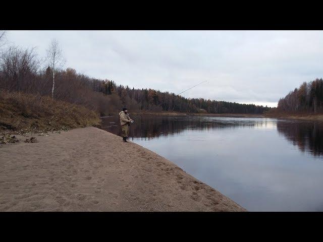 Рыбалка в октябре на реке Ижма (выпил ведро горячего чая)!