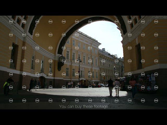 ST. PETERSBURG, RUSSIA: People walk in the Arch of General staff building in the summer