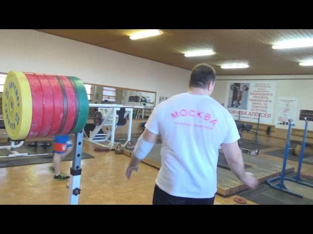 Aleksey Lovchev (strongest man in the world) weightlifting training