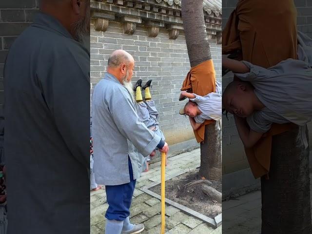 Kung Fu Monk Performing ｜Shaolin Kung Fu