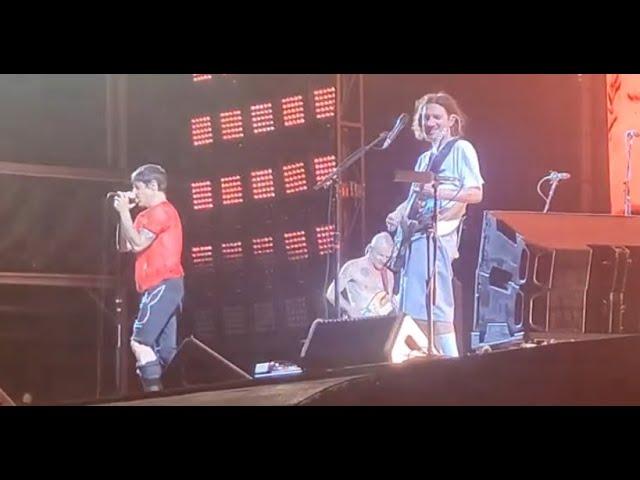 Red Hot Chili Peppers - She's Only 18  (SOUNDBOARD Live @ Warsaw 21/6/2023)