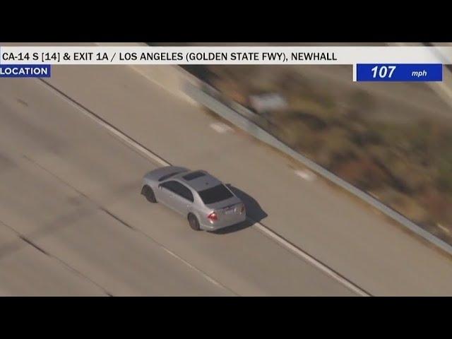 Police chase: High-speed pursuit in northern LA County