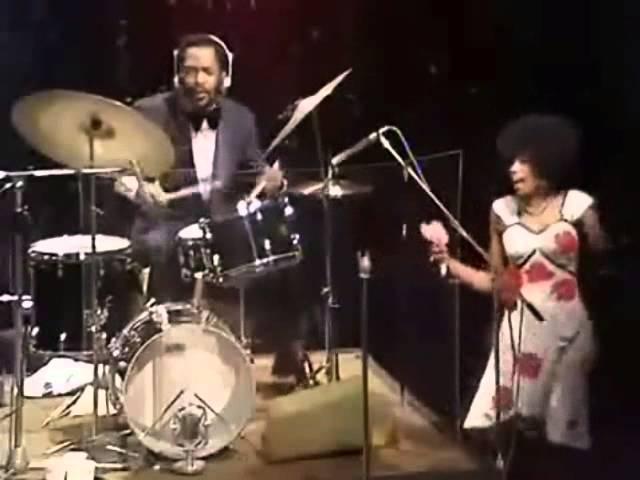 The Pointer Sisters - Yes We Can Can (live)