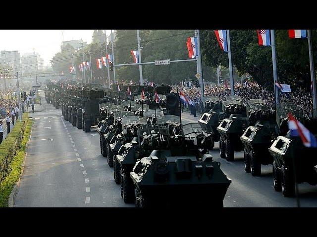20 лет операции "Буря": хорваты празднуют победу, сербы поминают жертв