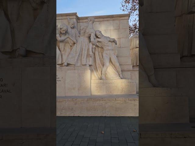 HUNGARY - BUDAPEST - Kossuth Memorial