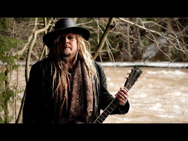 KORPIKLAANI - Harhainen höyhen (OFFICIAL VIDEO)