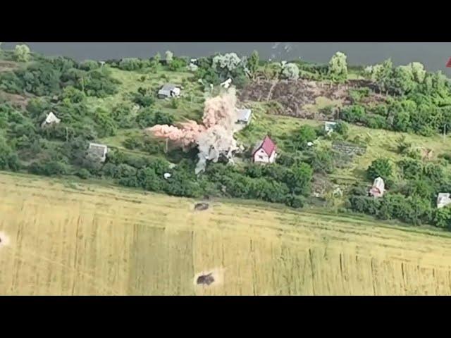 Surgical strike: Ukraine Special Forces "Kraken" destroys a structure occupied by Russian soldiers