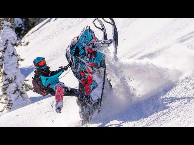 CRAZY SNOWMOBILE FAILS & WINS 2023 NEW SLEDS Hill Climbing, Jumps & Crashes!