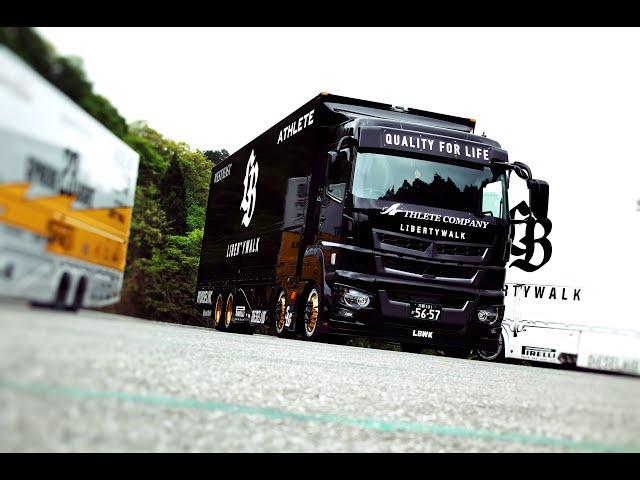 LIBERTY WALK　FUSO SUPER GREAT