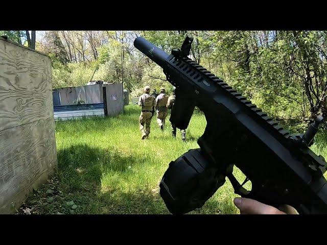 Defend the Helicopter! - G&G ARP9 Drum Mag Airsoft Gameplay