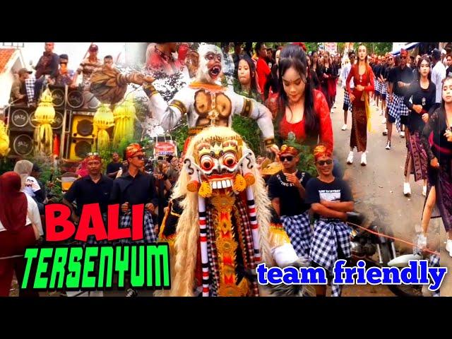 KEREN BANGET PESERTA KARNAVAL 2024 BALI TERSENYUM | HUT RI KE79 JAMBESARI SUMBERBARU JEMBER