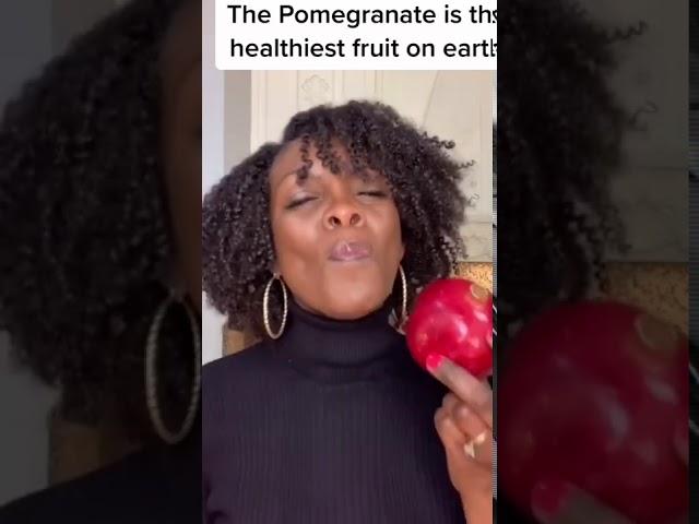 The BEST Way To Open & Eat A Pomegranate