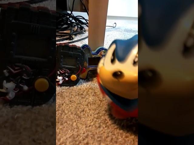 American Ball Sonic shows off his Gamer Setup #sonic #sonicthehedgehog #toys #mcdonalds #sonicfandom